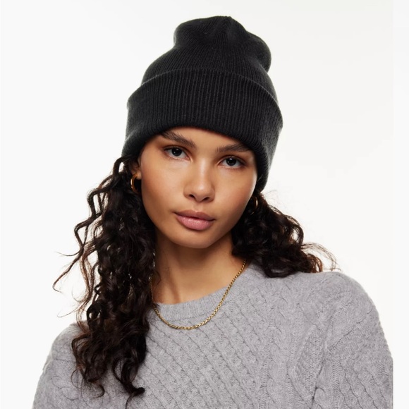Sunday Best Accessories - ARITZIA BEANIE